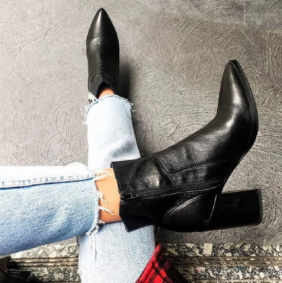 Tony Bianco Brazen Black Leather Ankle Boots Pointed Toe Midi New Size 7.5 - Picture 3 of 13